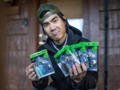 Googan Squad Bumper -Simms || 13 Fishing || Huk Shop bt6a3995 2000x1500 d339801